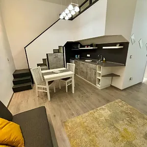 Palatoni Flat In City Center , Budapest Hungría